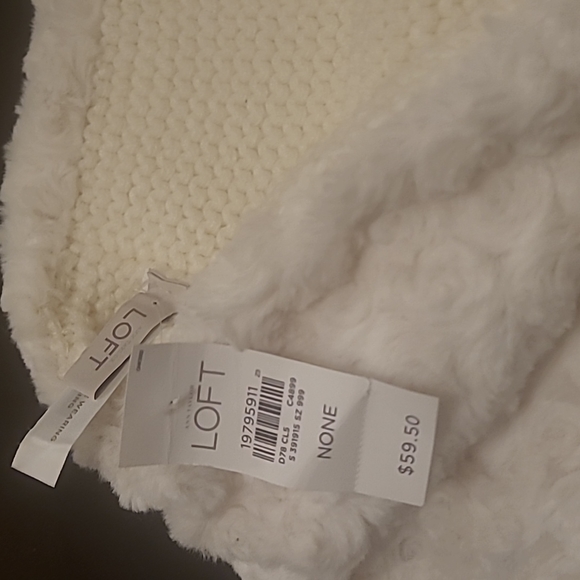 Loft Infinity Scarf - Picture 3 of 5